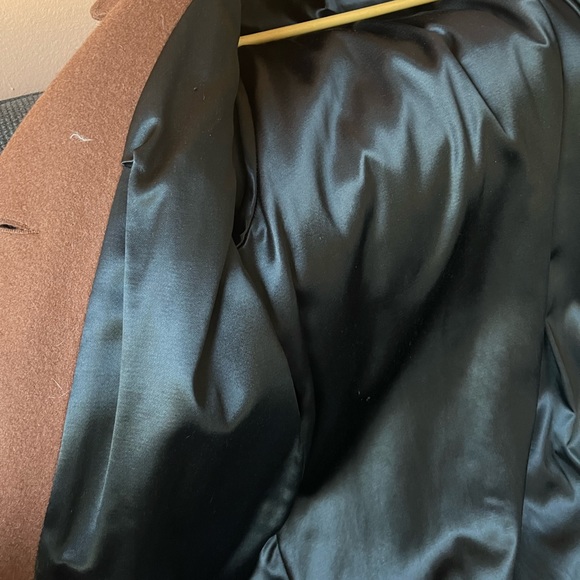 Beautiful vintage wool knee length coat - Picture 8 of 9